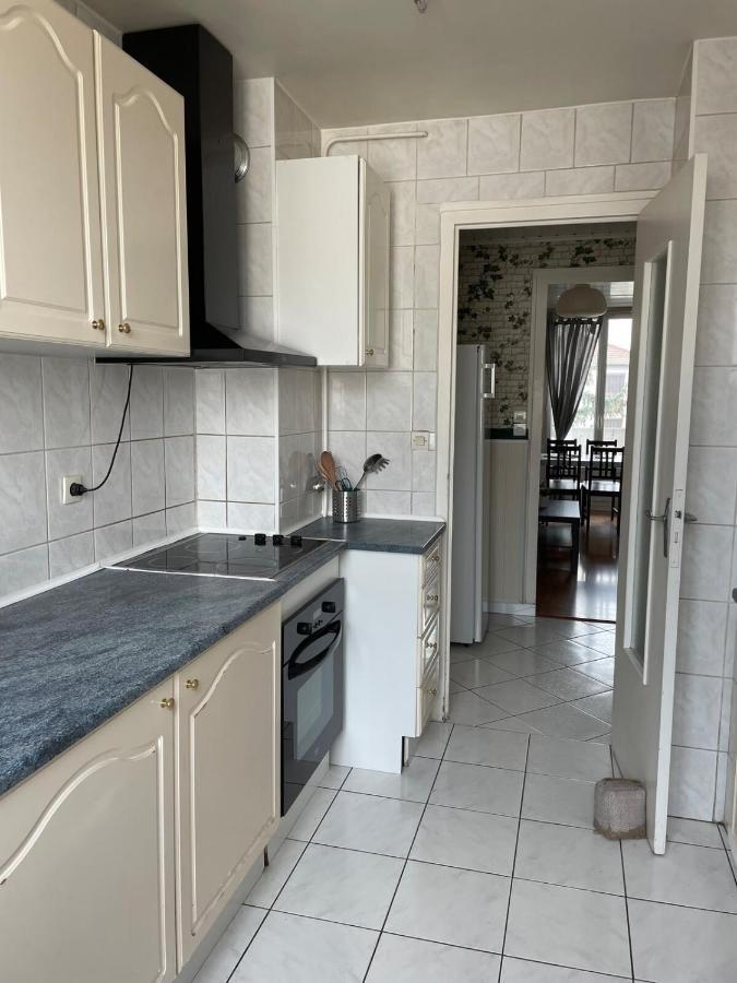Le Parilly- Appartement 3 Chambres-Parc Parilly Брон Екстериор снимка